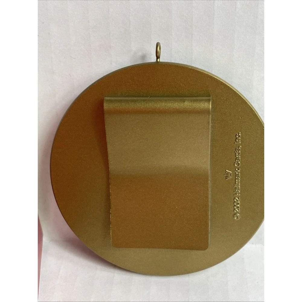 Christmas Tree Gift Clip Hallmark Keepsake Santa Ornament Coin Golden Glow 2002